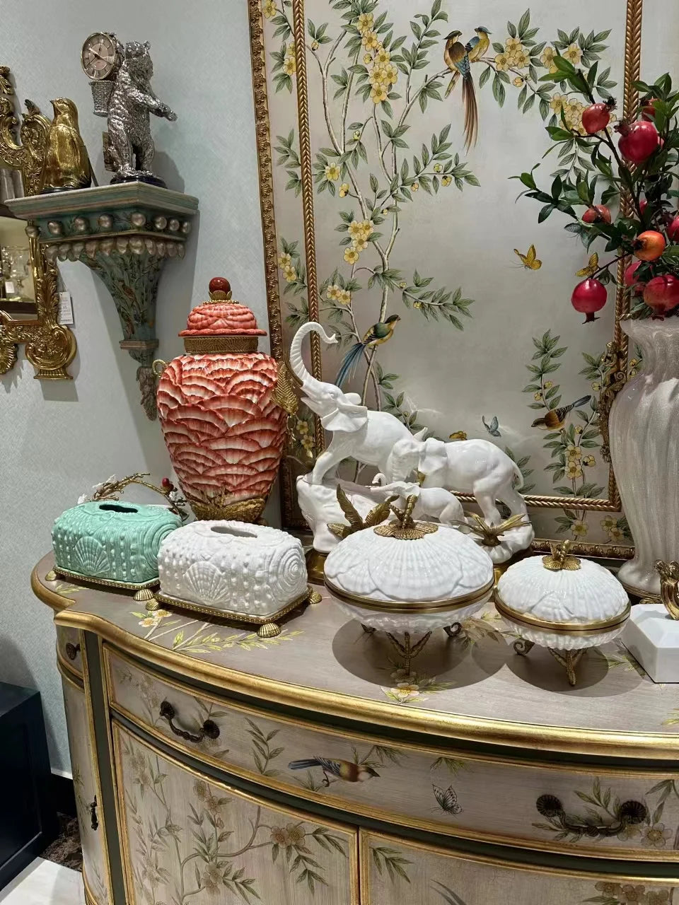 luxury decorative  white ceramic with copper statue