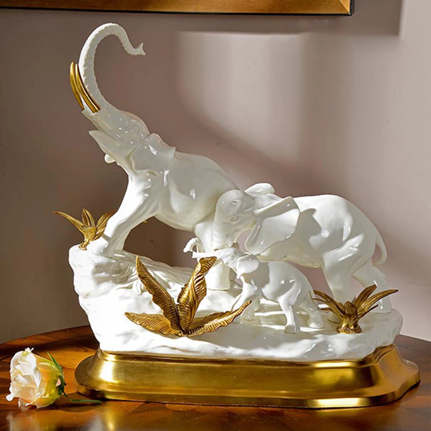 luxury decorative  white ceramic with copper statue